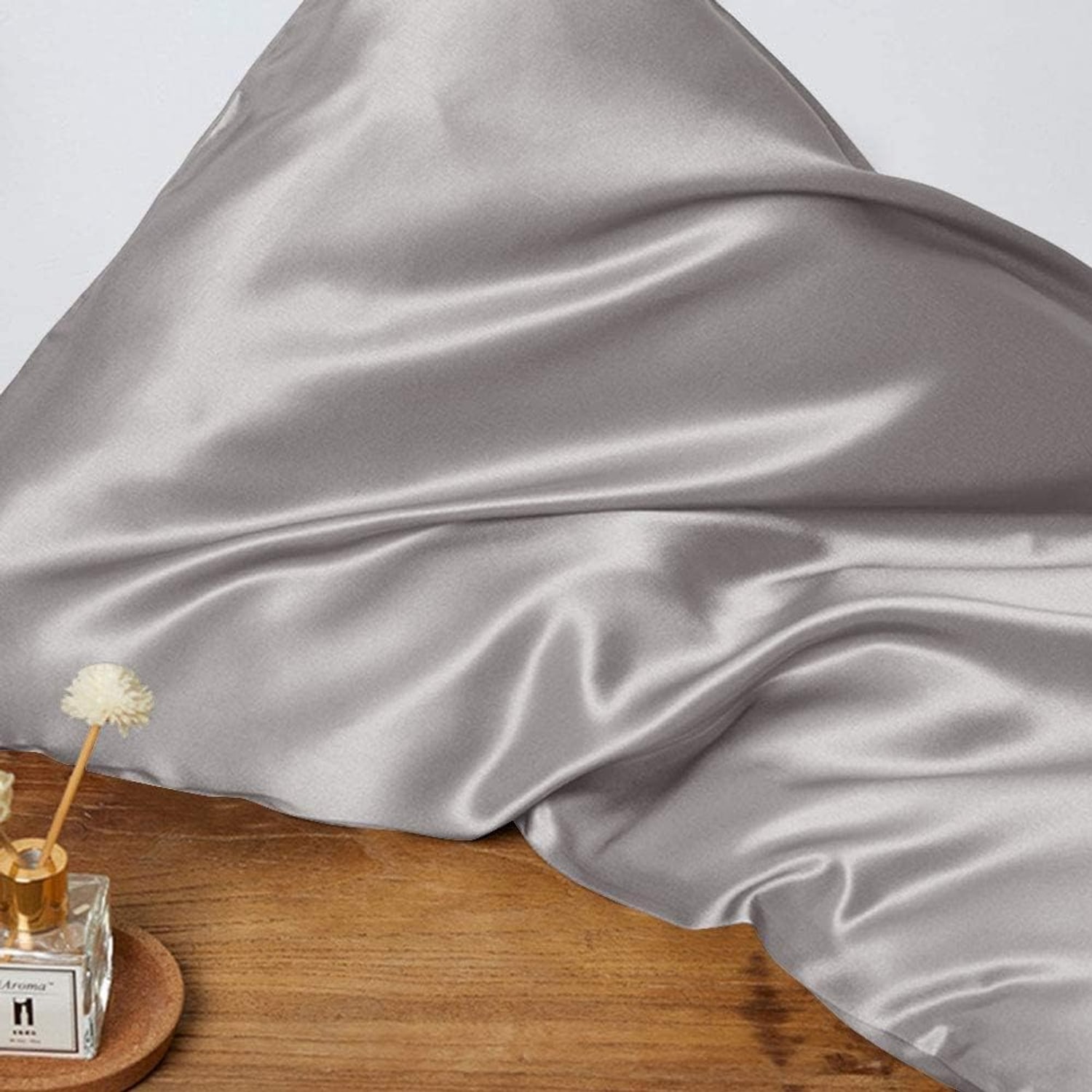 Grey 22 Momme Mulberry Silk Pillowcase, Queen, Hidden Zip: image 2