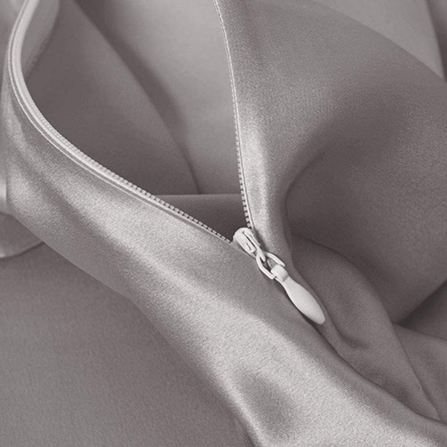 Grey 22 Momme Mulberry Silk Pillowcase, Queen, Hidden Zip: image 6
