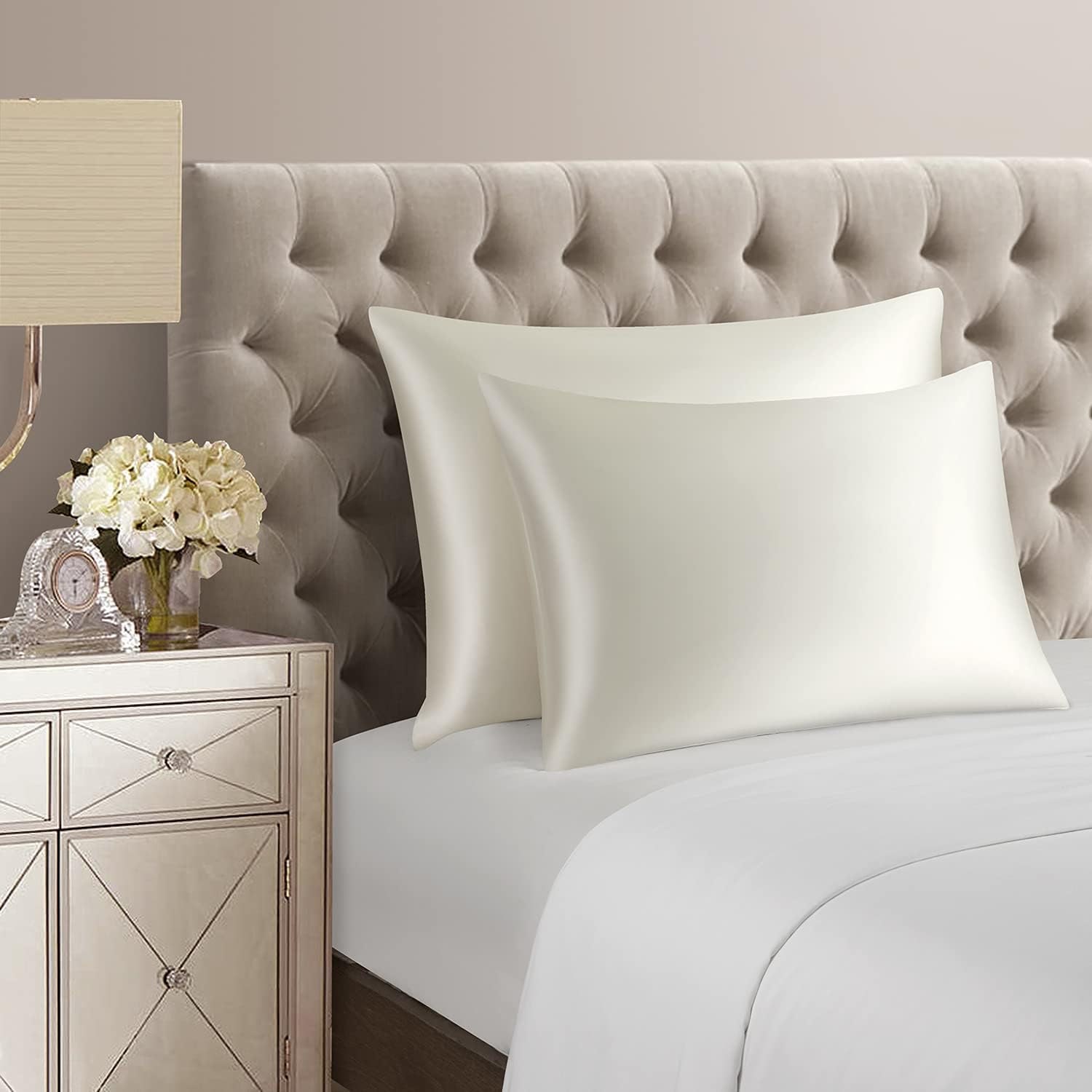 White 22 Momme Mulberry Silk Pillowcases, Standard Size, 2 Pack: image 4