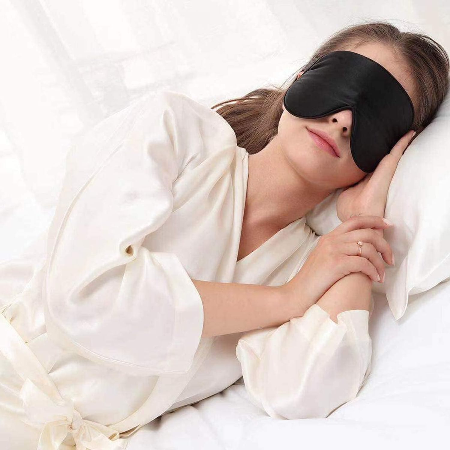Classic Black Mulberry Silk Sleep Mask: image 4